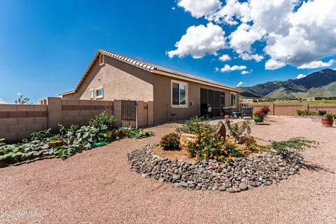 Exterior - 6717 E Vaquero Cir, Hereford, AZ 85615 photo 11 of 13