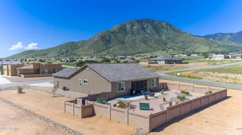 Exterior - 6717 E Vaquero Cir, Hereford, AZ 85615 photo 7 of 13