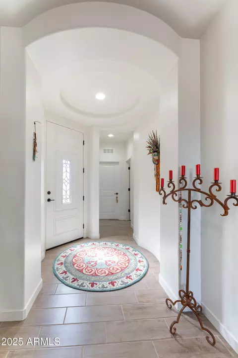 Entry Way - 6717 E Vaquero Cir, Hereford, AZ 85615 photo 1 of 6