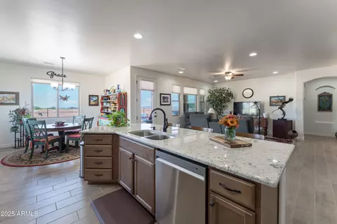 Kitchen - 6717 E Vaquero Cir, Hereford, AZ 85615 photo 5 of 5