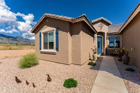 Exterior - 6717 E Vaquero Cir, Hereford, AZ 85615 photo 3 of 13