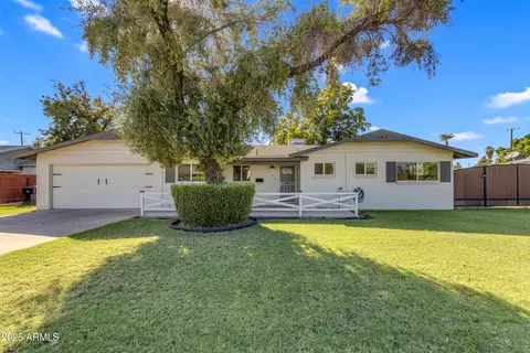 126 N Fraser Dr E, Mesa, AZ 85203