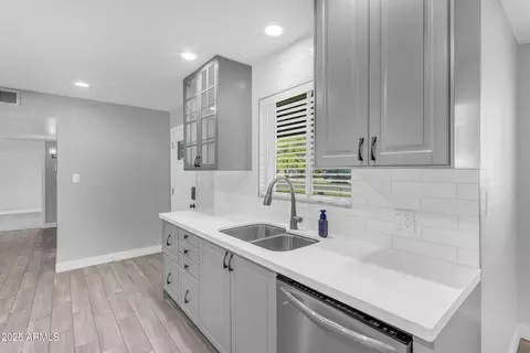 Kitchen - 126 N Fraser Dr E, Mesa, AZ 85203 photo 4 of 5