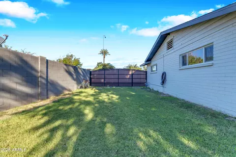 Exterior - 126 N Fraser Dr E, Mesa, AZ 85203 photo 10 of 14