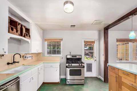 6141 N 16th Dr, Phoenix, AZ 85015 photo 13