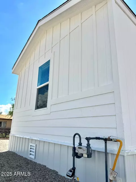 384 N Warren Rd, Benson, AZ 85602 photo 3