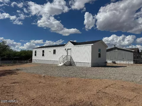 384 N Warren Rd, Benson, AZ 85602 photo 2