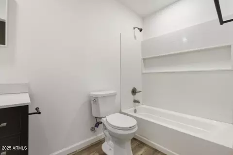 Bath - 427 E Crescent Ave, Mesa, AZ 85204 photo 2 of 3