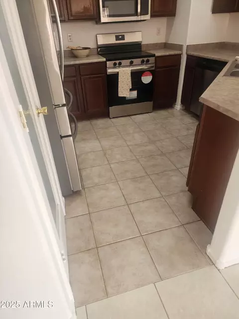Kitchen - 1637 E Ash Ave, Buckeye, AZ 85326 photo 4 of 4