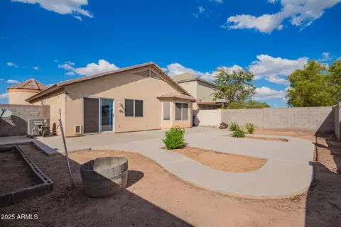 Exterior - 1637 E Ash Ave, Buckeye, AZ 85326 photo 3 of 5