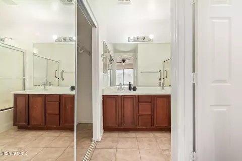 Bath - 1637 E Ash Ave, Buckeye, AZ 85326 photo 2 of 4