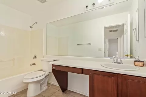 Bath - 1637 E Ash Ave, Buckeye, AZ 85326 photo 3 of 4