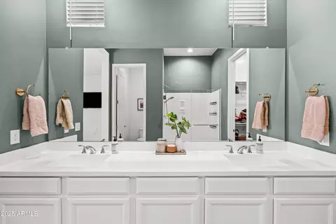 Bath - 11038 E Utopia Ave, Mesa, AZ 85212 photo 1 of 2