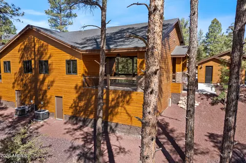 Exterior - 2701 W Villa Loop, Show Low, AZ 85901 photo 7 of 8