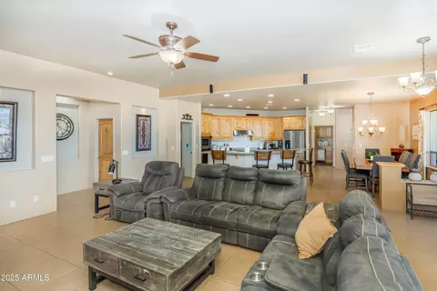 171 S Enchanted Rd, Dewey, AZ 86327 photo 5