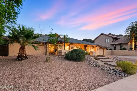 Exterior - 2217 E North Ln, Phoenix, AZ 85028 photo 32 of 43