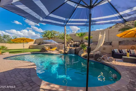 Exterior - 2217 E North Ln, Phoenix, AZ 85028 photo 6 of 43
