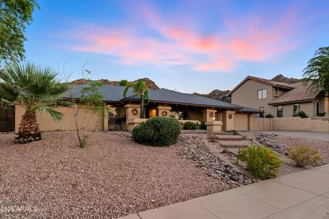Exterior - 2217 E North Ln, Phoenix, AZ 85028 photo 42 of 43