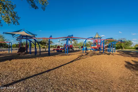 View/Area - 2217 E North Ln, Phoenix, AZ 85028 photo 14 of 14