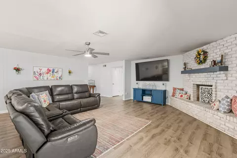 Living - 2217 E North Ln, Phoenix, AZ 85028 photo 1 of 4