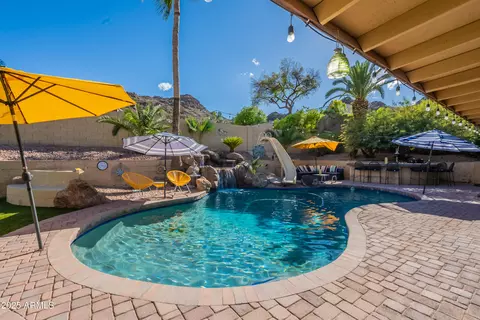 Exterior - 2217 E North Ln, Phoenix, AZ 85028 photo 1 of 43