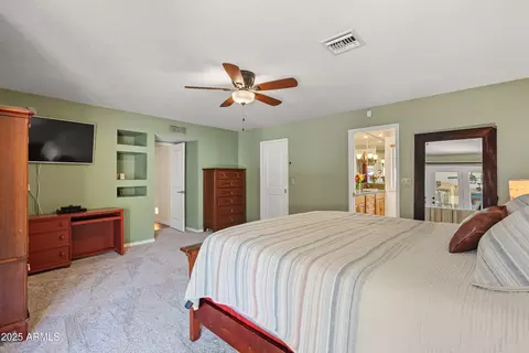 Bedroom - 2217 E North Ln, Phoenix, AZ 85028 photo 2 of 10