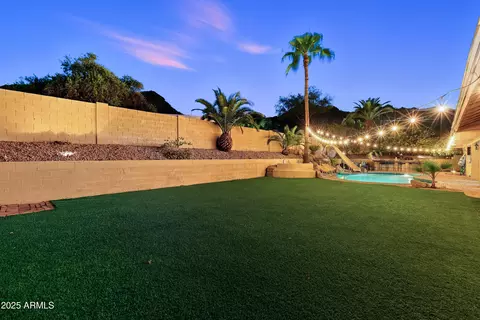 Exterior - 2217 E North Ln, Phoenix, AZ 85028 photo 16 of 43