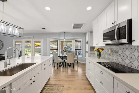 Kitchen - 2217 E North Ln, Phoenix, AZ 85028 photo 5 of 5