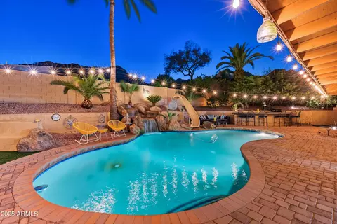 Exterior - 2217 E North Ln, Phoenix, AZ 85028 photo 22 of 43