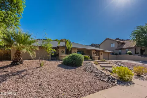 Exterior - 2217 E North Ln, Phoenix, AZ 85028 photo 43 of 43