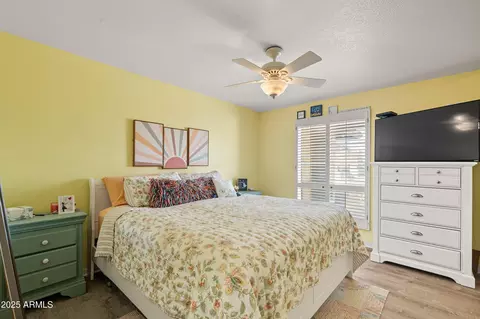 Bedroom - 2217 E North Ln, Phoenix, AZ 85028 photo 6 of 10