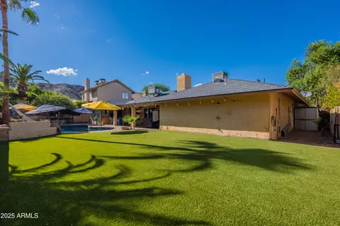 Exterior - 2217 E North Ln, Phoenix, AZ 85028 photo 4 of 43