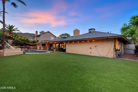 Exterior - 2217 E North Ln, Phoenix, AZ 85028 photo 35 of 43