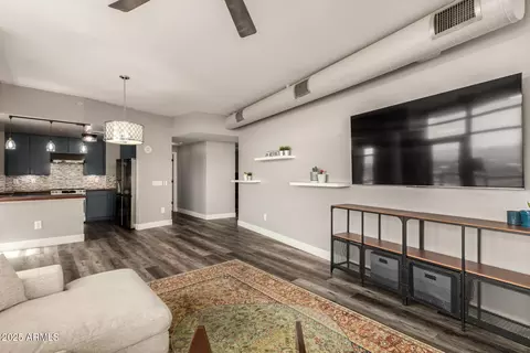 310 S 4th St #1010, Phoenix, AZ 85004