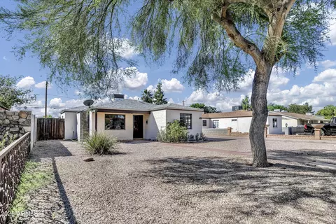 Exterior - 2449 E Fairmount Ave, Phoenix, AZ 85016 photo 3 of 7