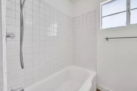 Bath - 2449 E Fairmount Ave, Phoenix, AZ 85016 photo 3 of 5