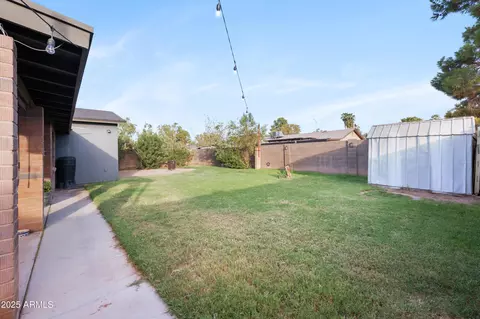 Exterior - 949 W Hackamore St, Mesa, AZ 85201 photo 4 of 7
