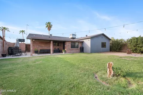 Exterior - 949 W Hackamore St, Mesa, AZ 85201 photo 5 of 7