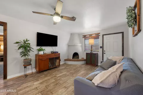 Living - 949 W Hackamore St, Mesa, AZ 85201 photo 1 of 1