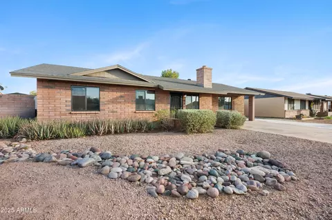 949 W Hackamore St, Mesa, AZ 85201