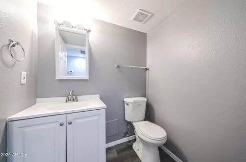 Bath - 7126 N 19th Ave #199, Phoenix, AZ 85021 photo 1 of 4