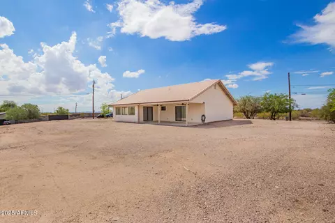 Exterior - 1737 S Mountain View Rd, Apache Junction, AZ 85119 photo 7 of 9