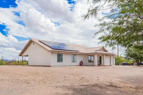 Exterior - 1737 S Mountain View Rd, Apache Junction, AZ 85119 photo 2 of 9