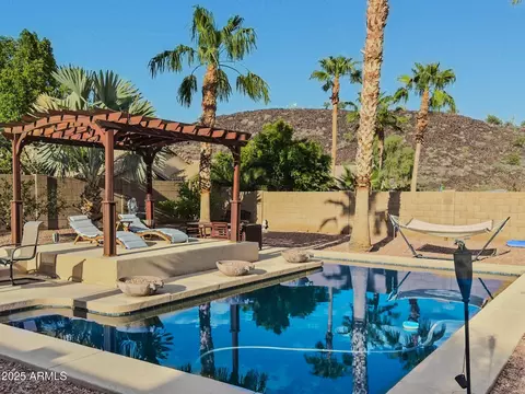 3122 W Vista Bonita Dr, Phoenix, AZ 85027