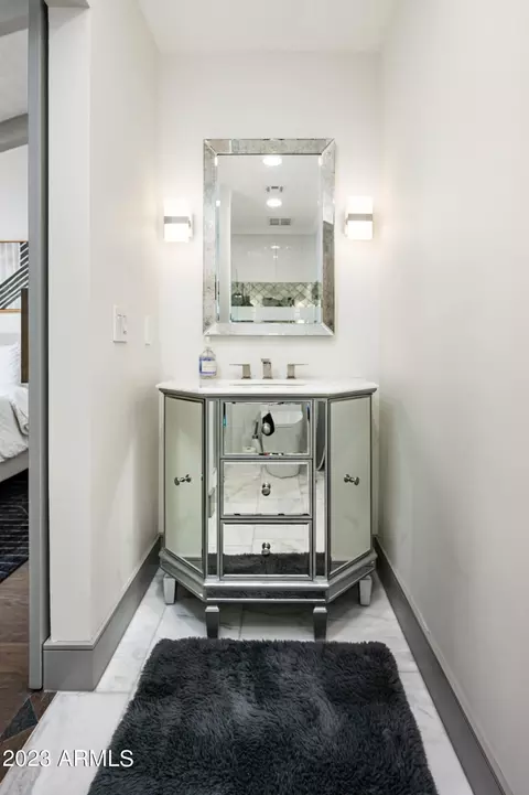 Bath - 4614 E Lafayette Blvd, Phoenix, AZ 85018 photo 5 of 9