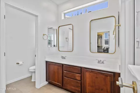 Bath - 10436 E Nopal Ave, Mesa, AZ 85209 photo 3 of 4