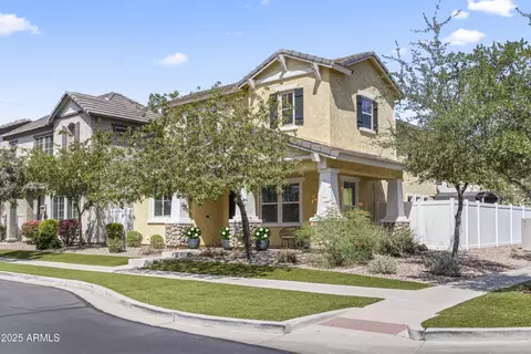 Exterior - 10436 E Nopal Ave, Mesa, AZ 85209 photo 3 of 7