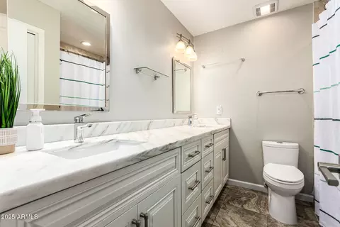 Bath - 1659 E Palmcroft Dr, Tempe, AZ 85282 photo 3 of 3