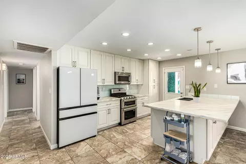 Kitchen - 1659 E Palmcroft Dr, Tempe, AZ 85282 photo 1 of 3