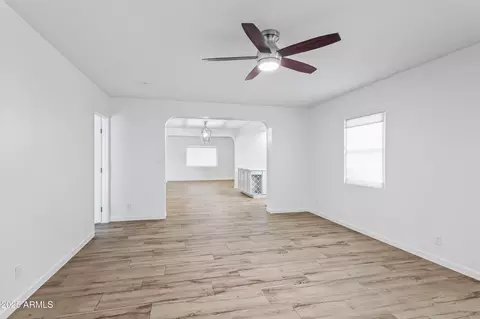 Living - 6819 N 10th Pl, Phoenix, AZ 85014 photo 4 of 4